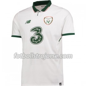 Irland Matchtröjor Borta Fotbollströja 2018